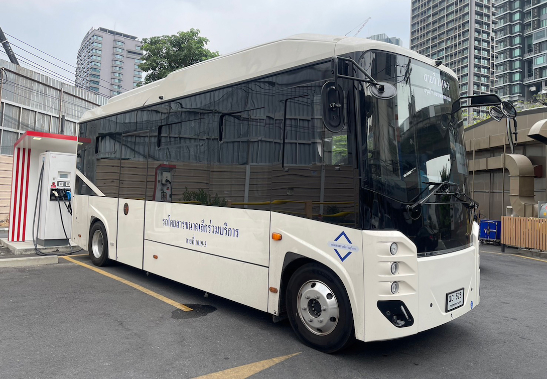 BYD_B70