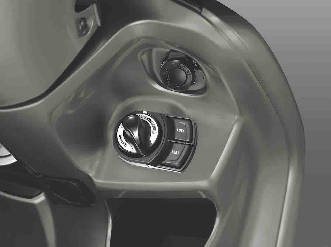 NEW YAMAHA GRAND FILANO HYBRID CONNECTED