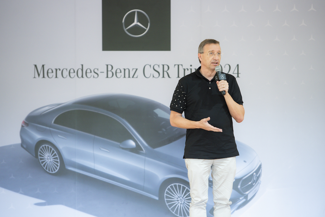 เเเมอร์เซเดส-เบนซ์ ผู้สนับสนุน โรงเรียนเยาววิทย์