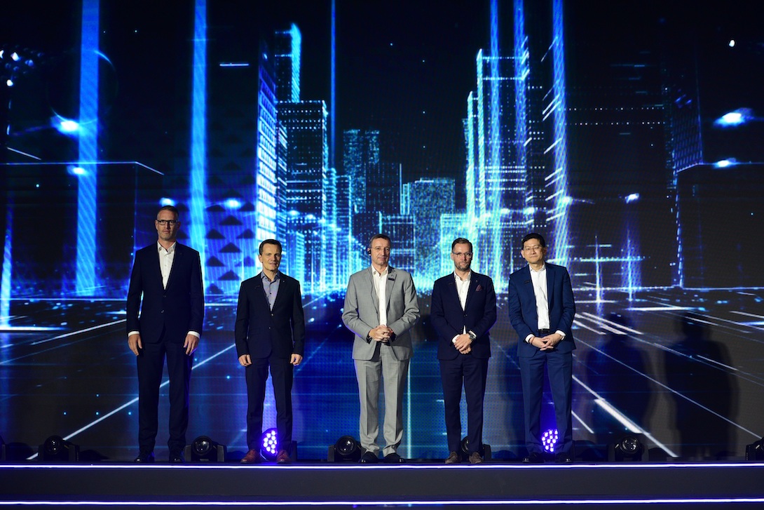 Mercedes_Benz_Retail_of_the_Future