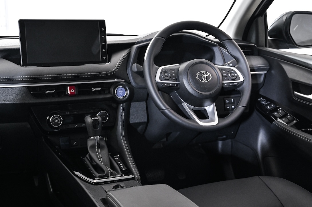 YARIS ATIV HEV