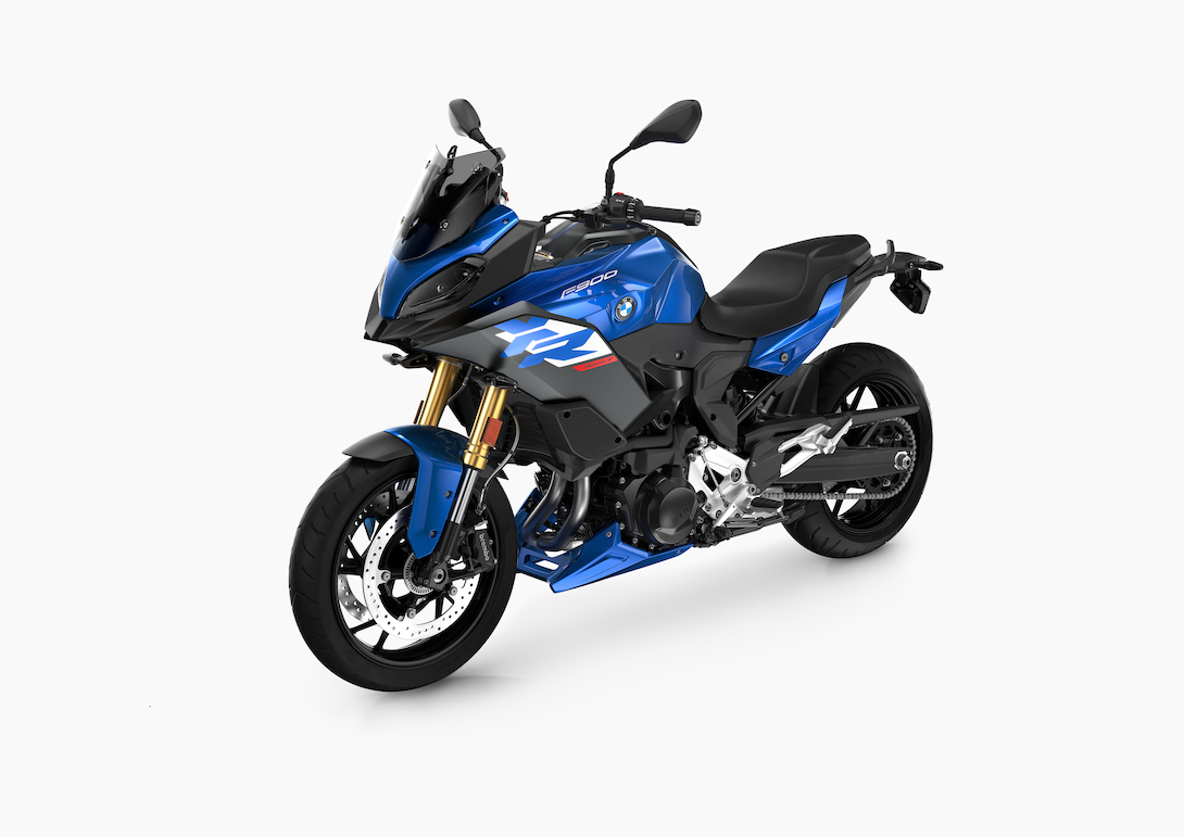 The_BMW_F_900_XR_in_Racing_Blue_Metallic