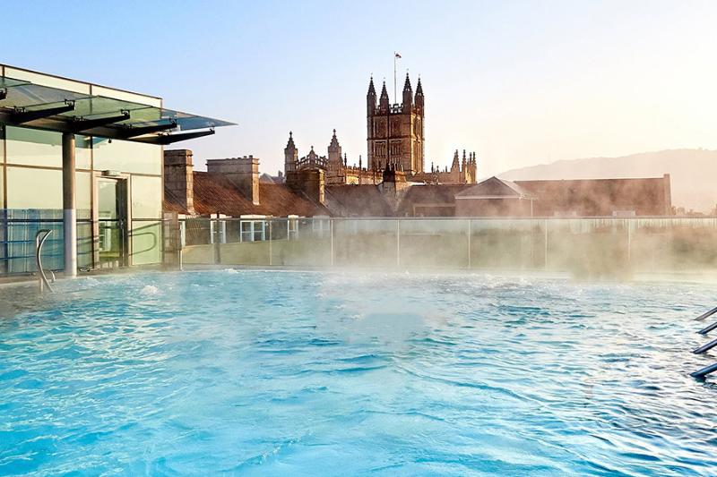 Thermae Bath Spa สปาสมัยใหม่ใน Bath ที่ให้บริการแช่น้ำพุร้อนธรรมชาติพร้อมวิวเมือง