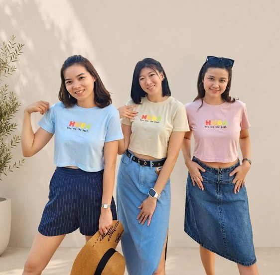 รีวิวนางแบบใส่เสื้อครอป