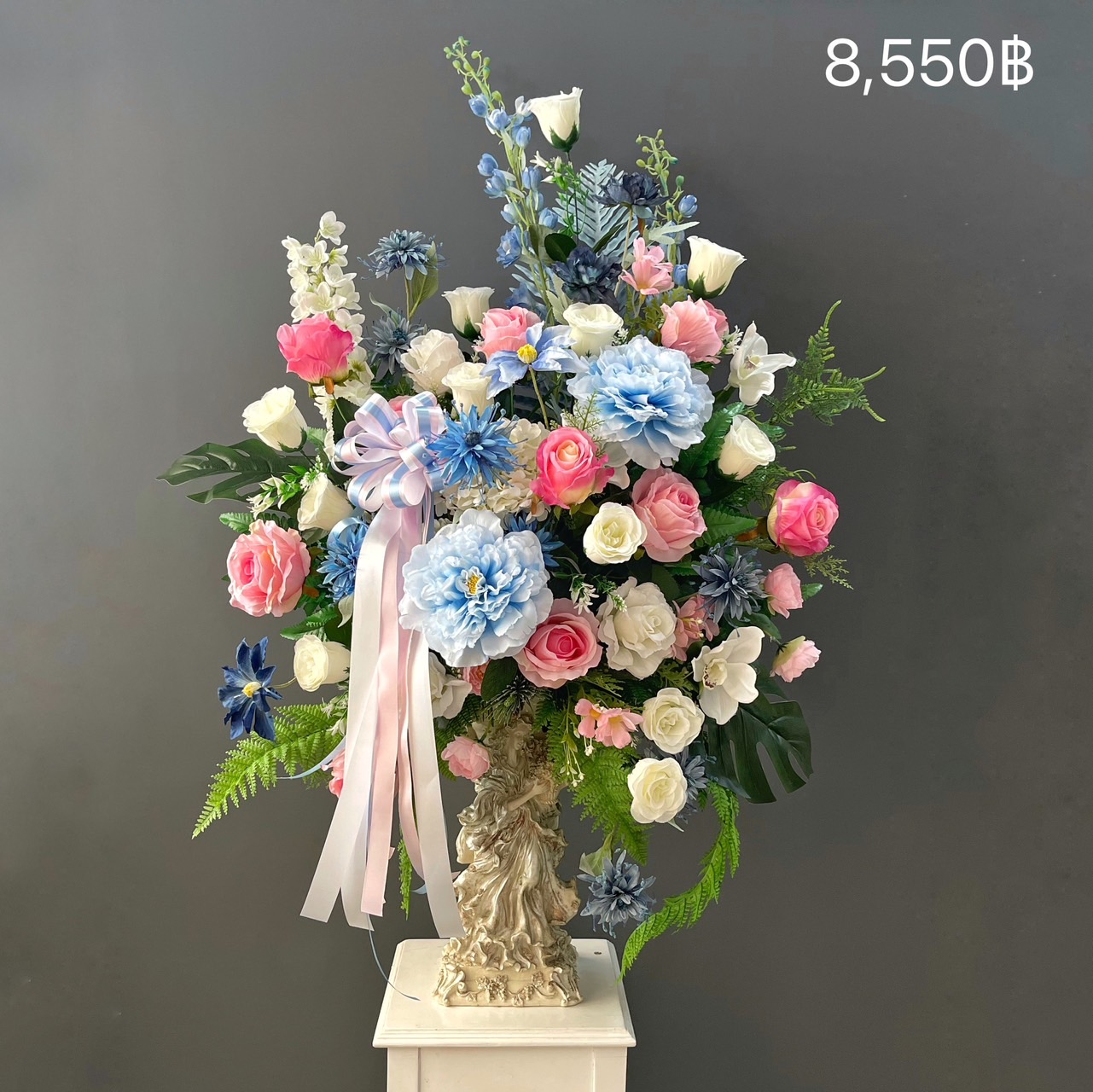 แจกันดอกไม้ประดิษฐ์