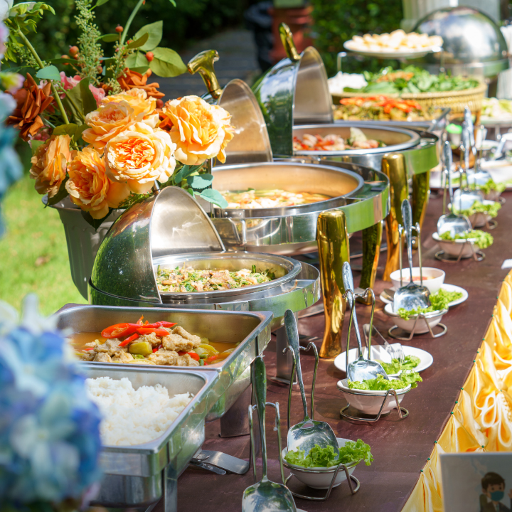 จัดเลี้ยงบุฟเฟ่ต์กับโหระพาแคทเทอริ่ง