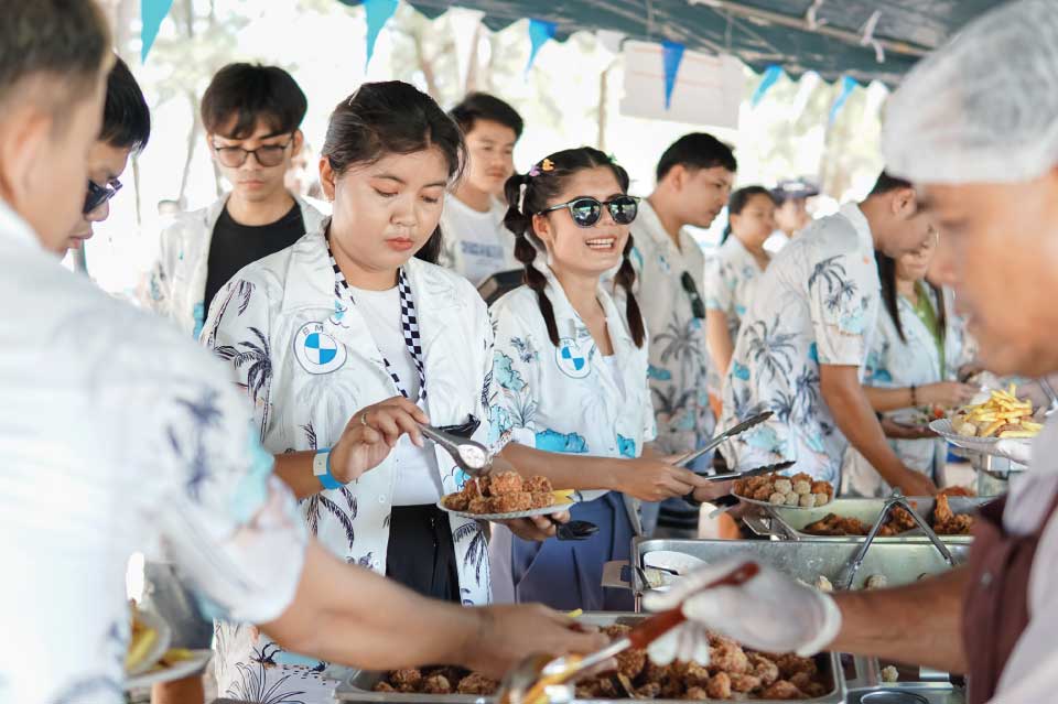 รับจัดเลี้ยง