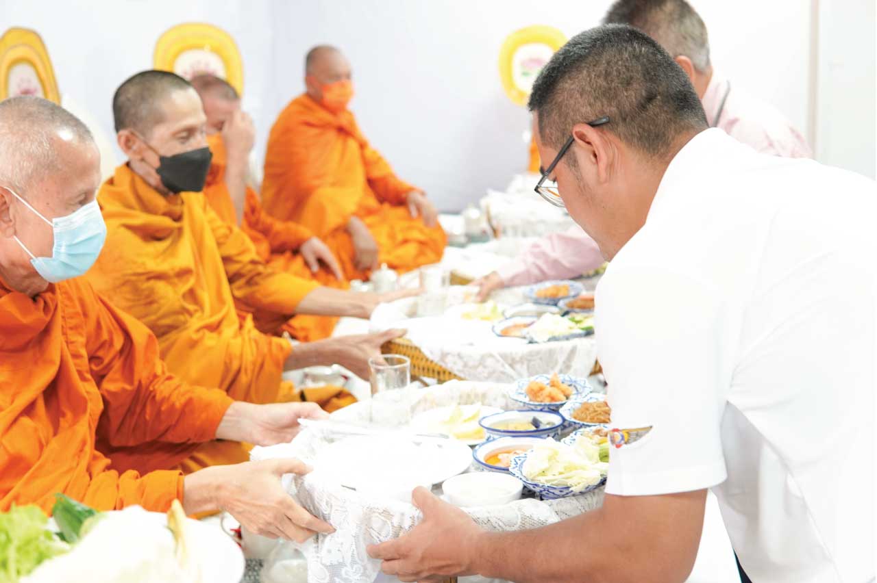 จัดพิธีสงฆ์พรีเมี่ยม