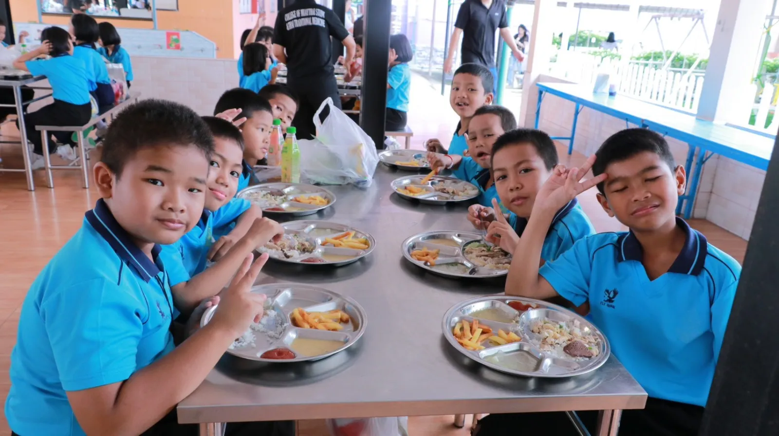 JJ Sat Technology Co., Ltd., in collaboration with Hi Solution of Technology Network Co., Ltd., organized a volunteer initiative titled “This Smile Is Given to the Younger Generation” at Wat Huai Moo School, Ratchaburi Province. – photo 6