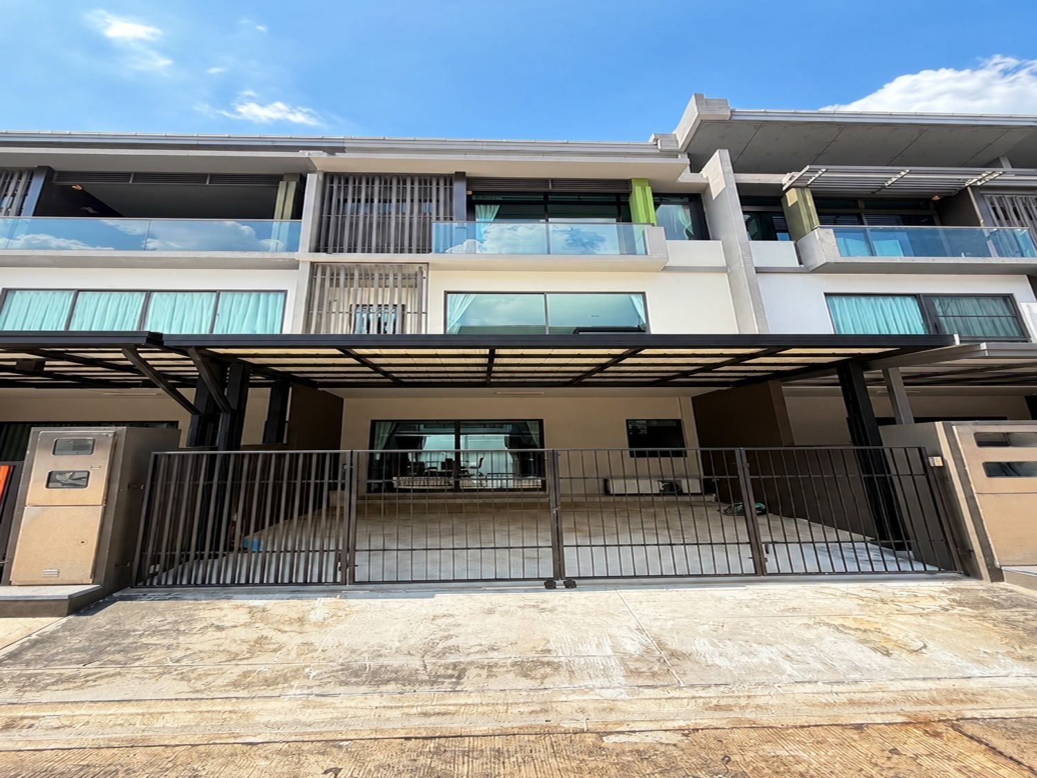 ทาวน์โฮม Landmark Ekamai-Ramindra เอกมัย-รามอินทรา TPI-3523