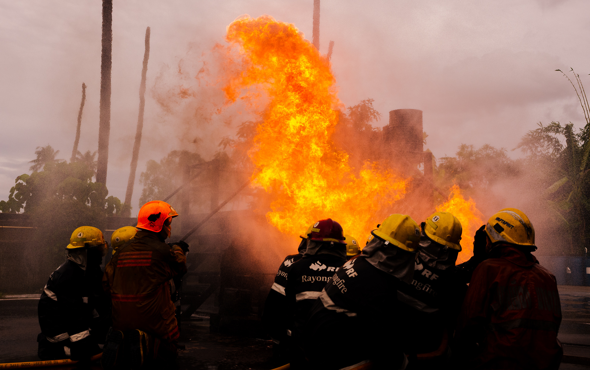 ดับเพลิงขั้นรุนแรง