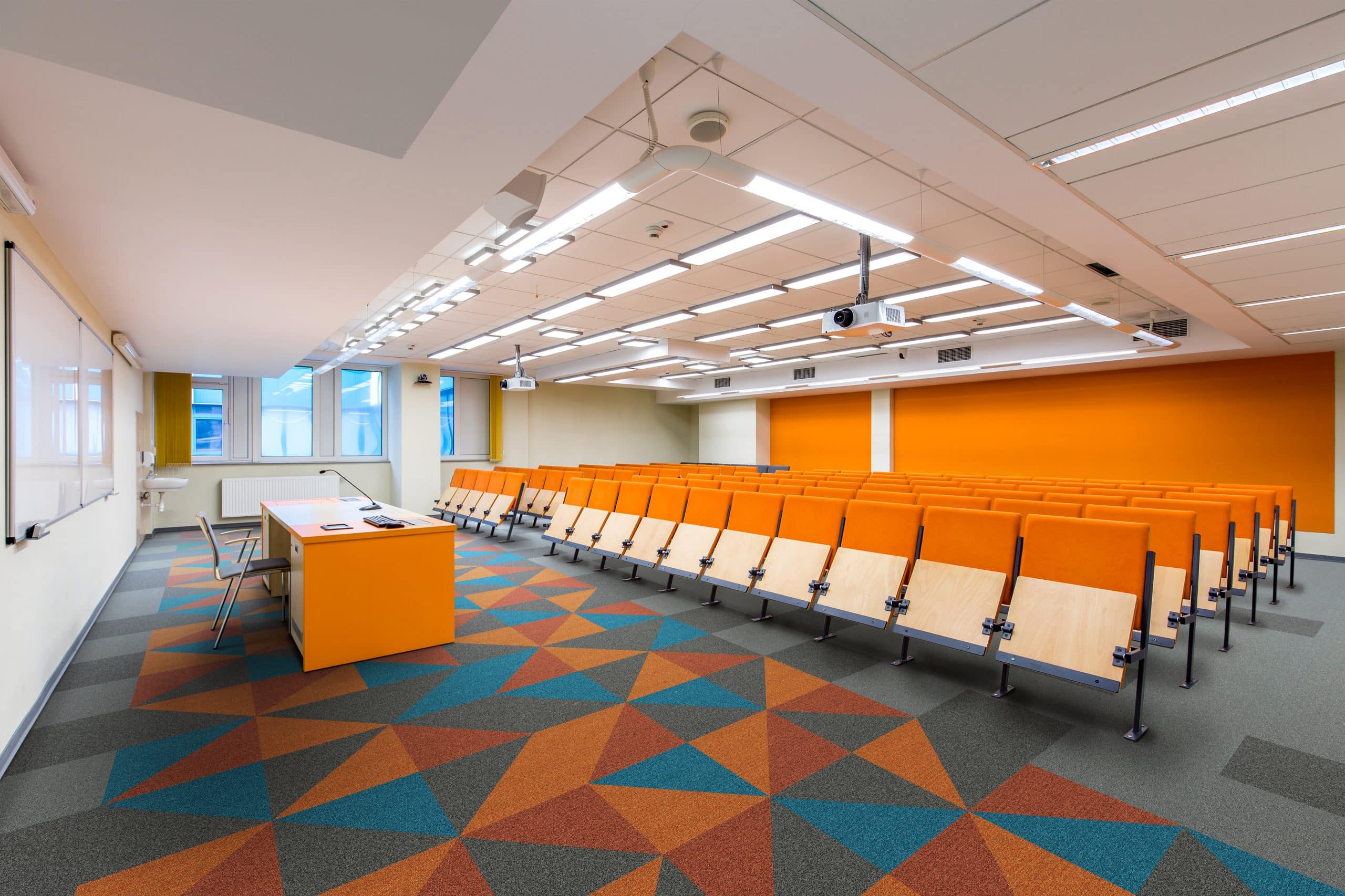 พรมแผ่นปูพื้นสำนักงาน Flatlands พรมแผ่นปูพื้นสำนักงาน Flatlands