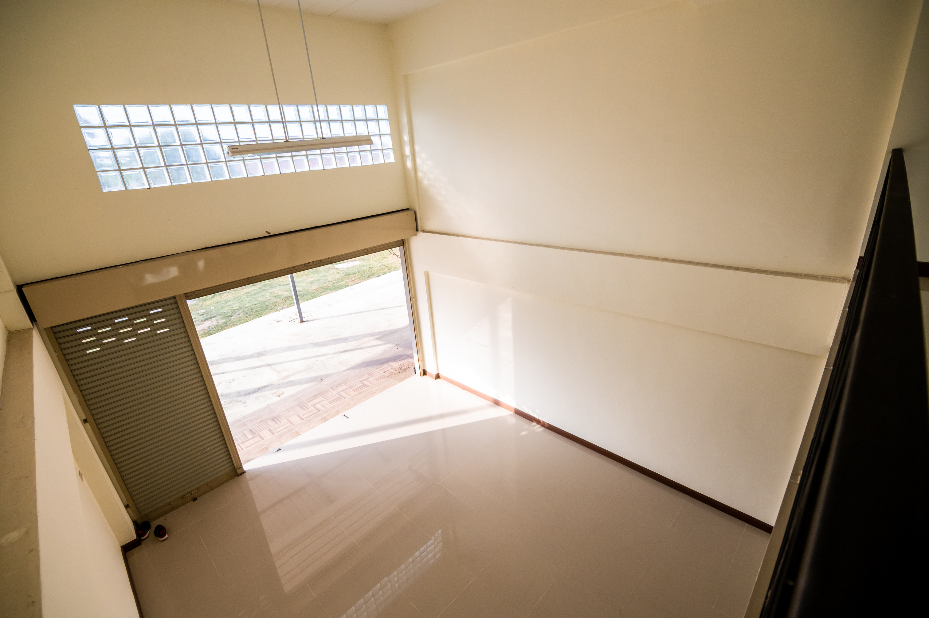 ห้องโถง  อาคารพาณิยช์   2 ชั้นครึ้ง  2 นอน 2 น้ำ  สุวินวงศ์-ต้นตาล   อาพาณิชย์ฉะเชิงเทรา