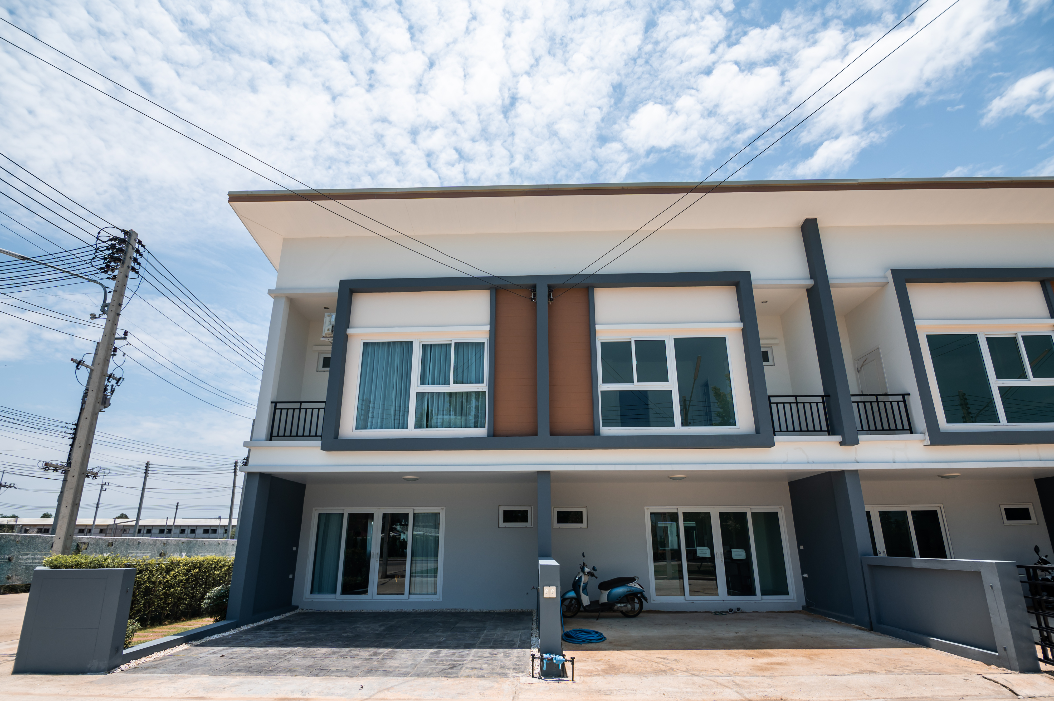 บ้านทาวน์โฮม 2 ชั้น อุไรสิริ ไลท์ ดอนทอง x ประชาสุข ทาวน์โฮมฉะเชิงเทรา