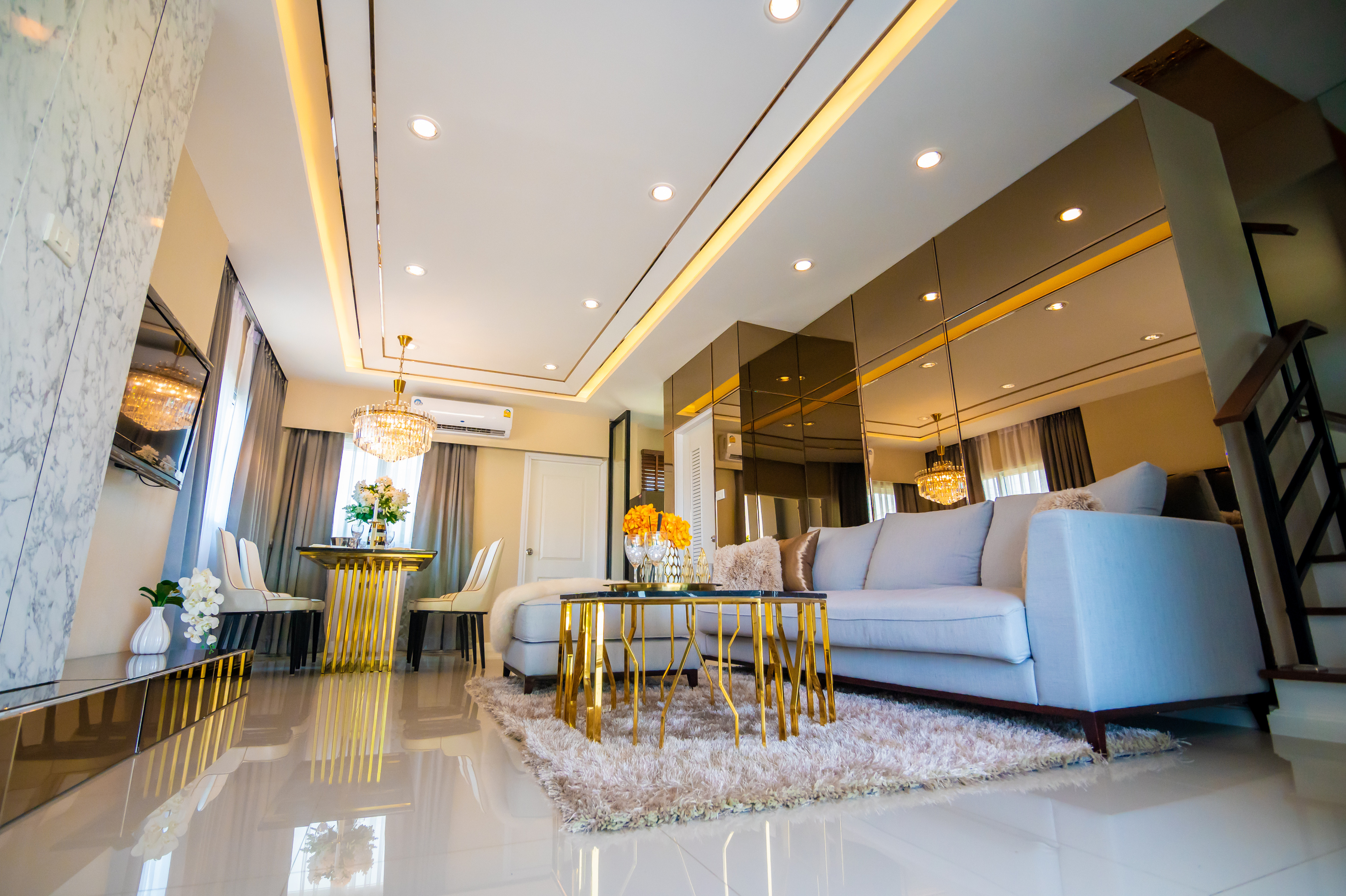 ห้องโถงโซนรับแขก บ้านตัวอย่าง บ้านทาวน์โฮม หมู่บ้านจัดสรรฉะเชิงเทรา อุไรสิริ ไลท์ ดอนทอง x ประชาสุข