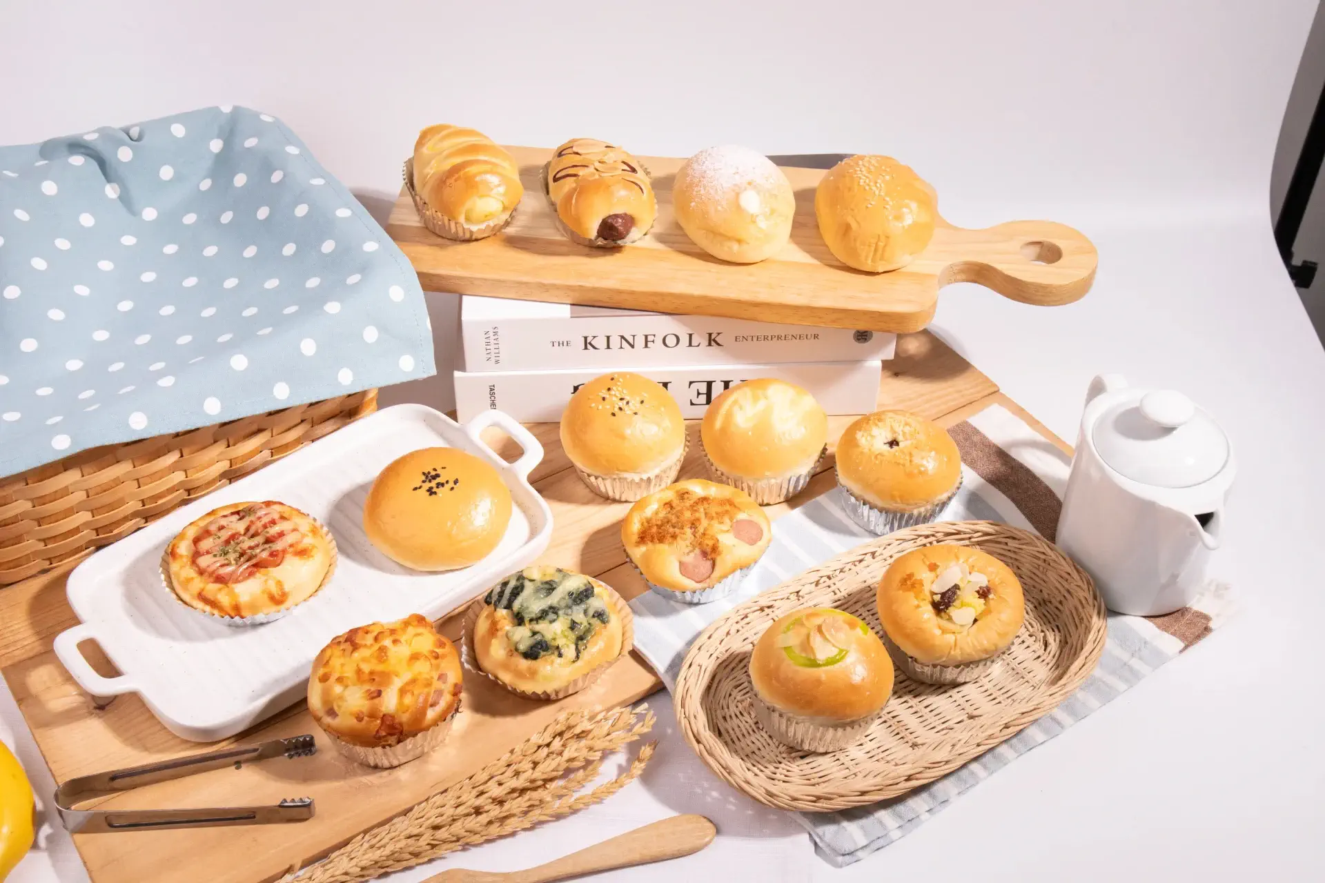 สารเคมีที่โรงงานอาหารต้องมีติดคลัง ปี 2025 ทำความรู้จัก ประเภทของขนมเบเกอรี่ มีอะไรบ้าง - missmamon