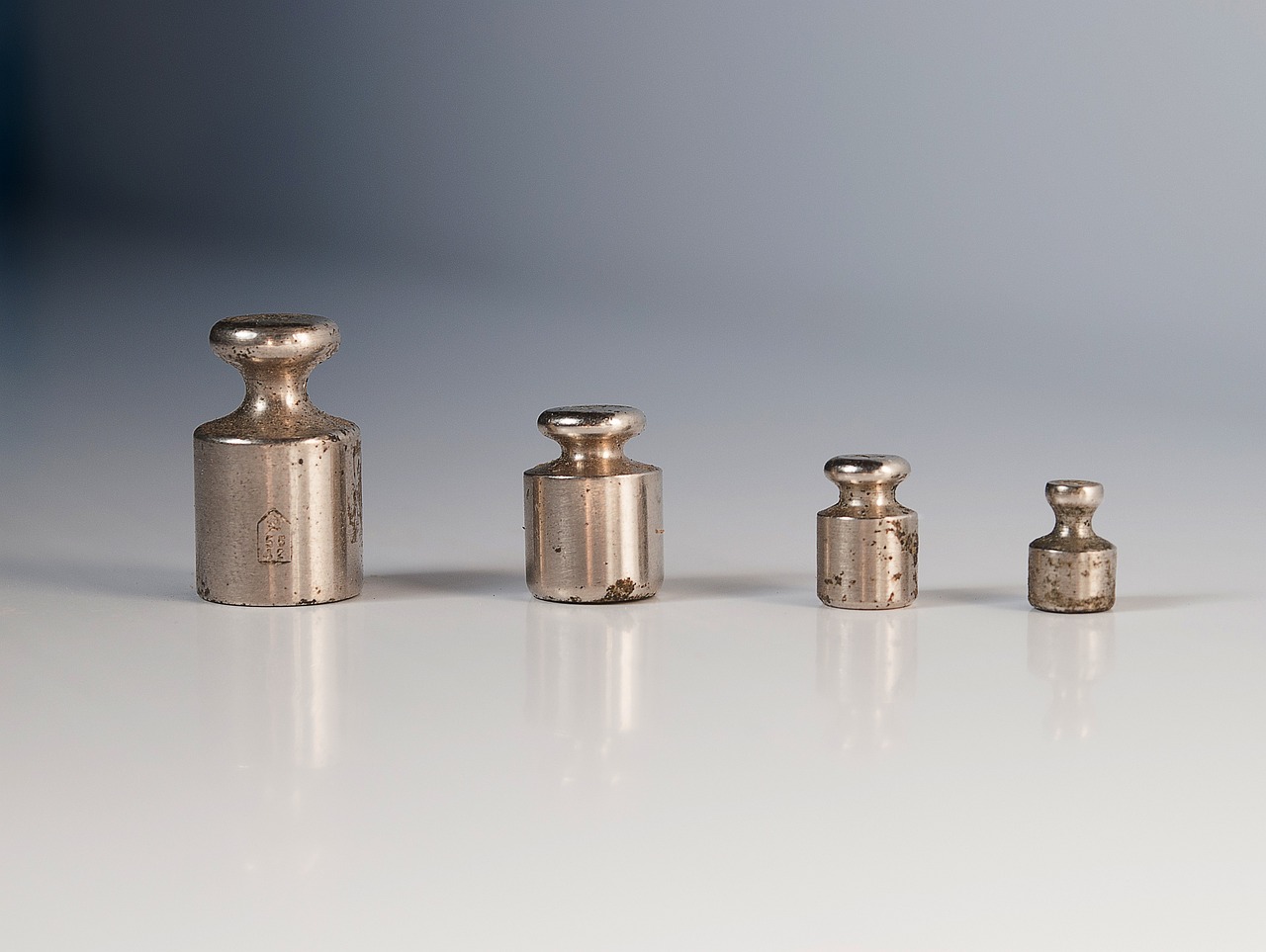 Mechanical Calibration 2 weights 2704621 1280