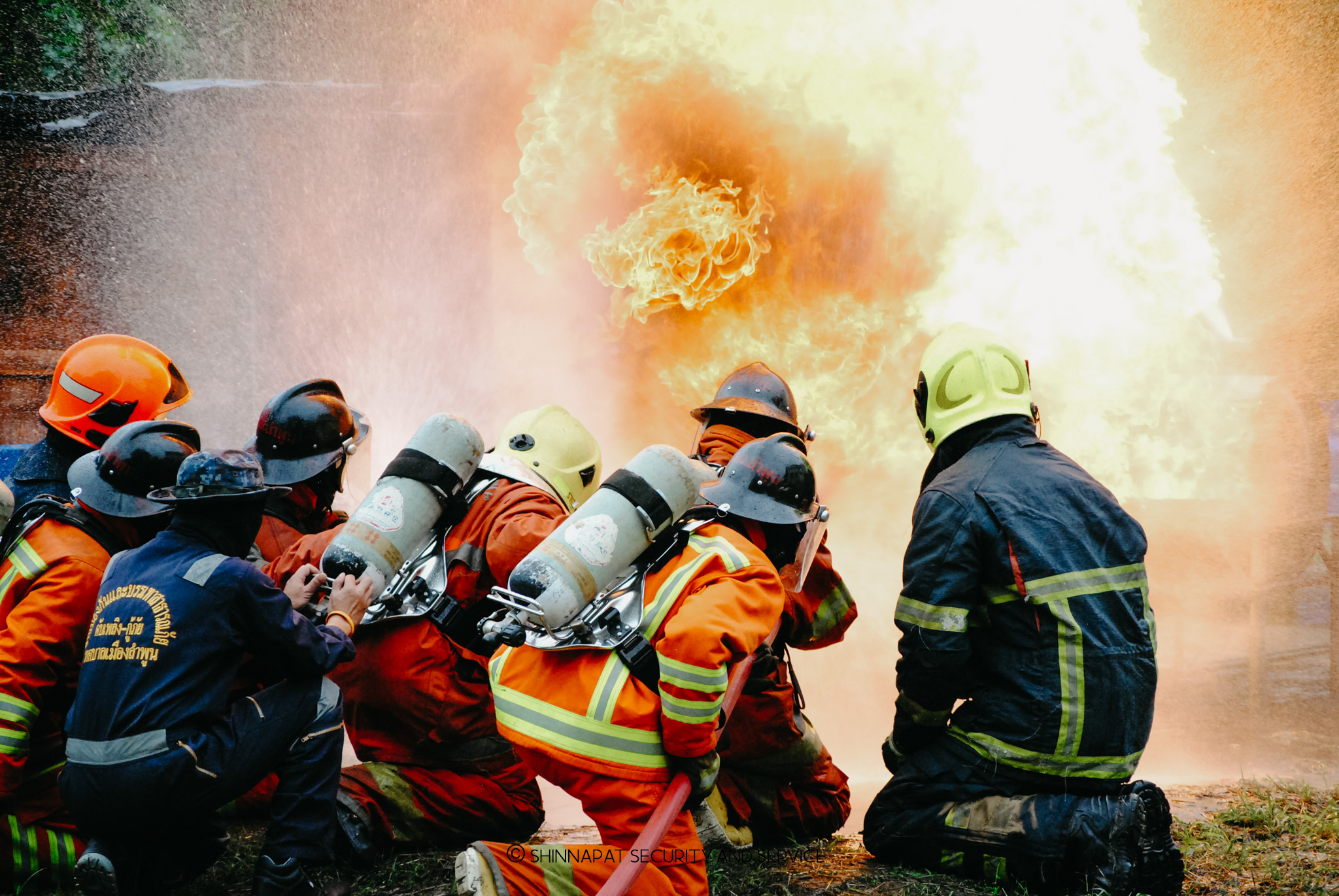 พนักงานป้องกันระงับอัคคีภัย