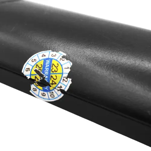 สภาพ สติ๊กเกอร์วอยด์เปลือกไข่ หลังถูกแกะ จะแตกเป็นเศษเล็กๆ เหมือนเปลือกไข่ ไม่สามารถลอกออกเป็นแผ่นได้