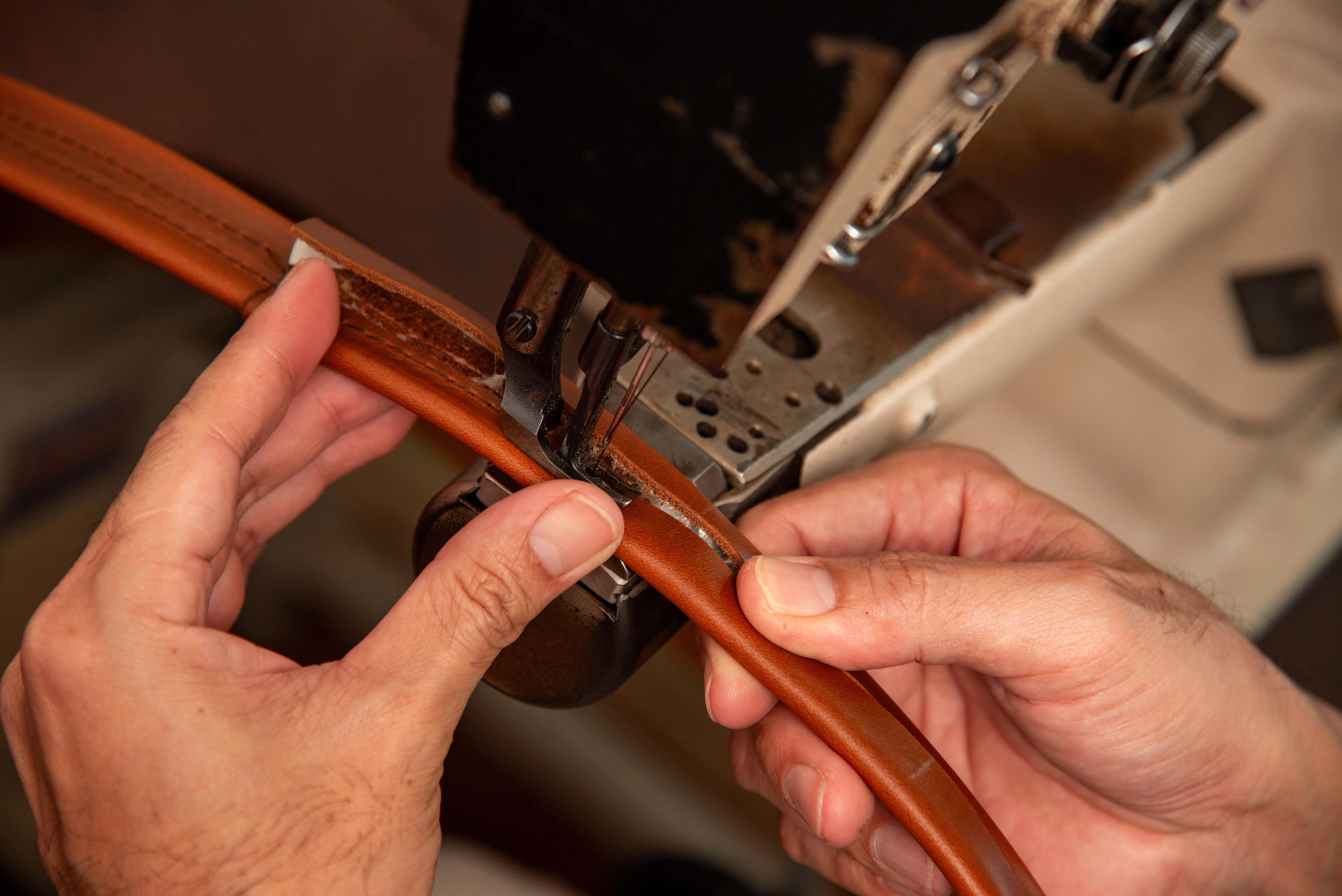 “ทุกตะเข็บที่พี่เย็บ... ต้องเรียบ แน่น และสม่ำเสมอ เพราะความละเอียดคือหัวใจของ Guate”