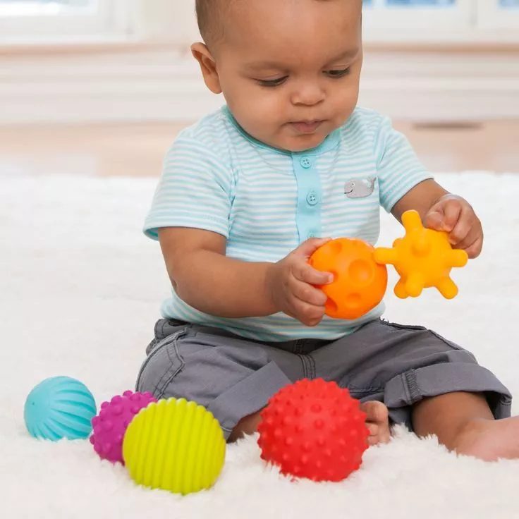 INFANTINO ชุดของเล่นบอลหลายพื้นผิว Textured Multi Ball Set (6pcs.)