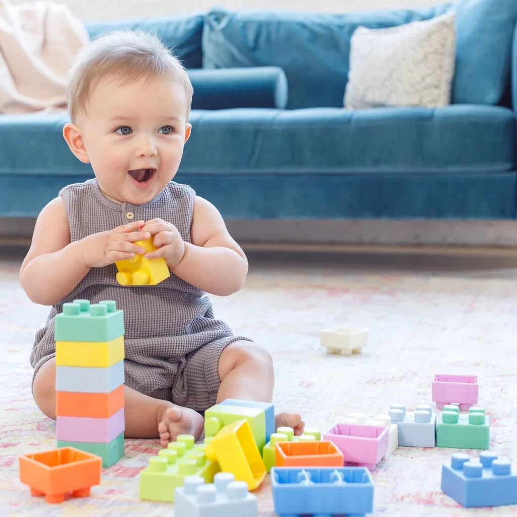 INFANTINO เลโก้ซิลิโคน ของเล่นเสริมพัฒนาการ Super Soft 1st Building Blocks