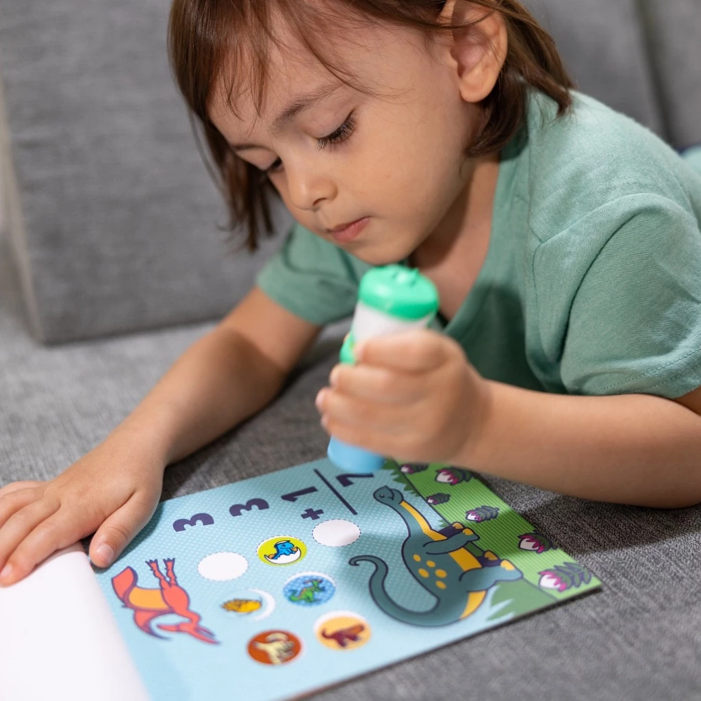 Melissa & Doug Sticker WOW Activity Pad & Sticker Stamper สมุดกิจกรรม พร้อมตัวปั้มสติ๊กเกอร์ (7)