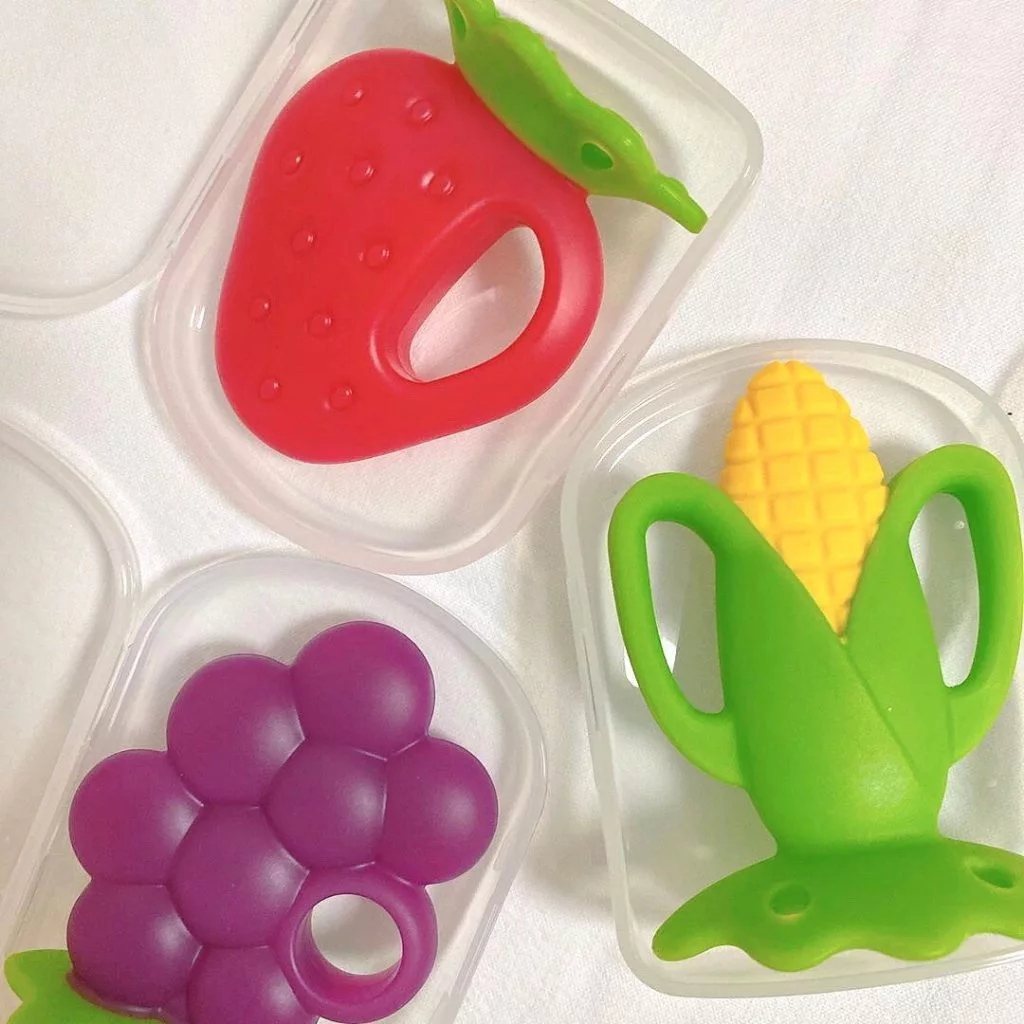 RICHELL ยางกัดซิลิโคนผลไม้