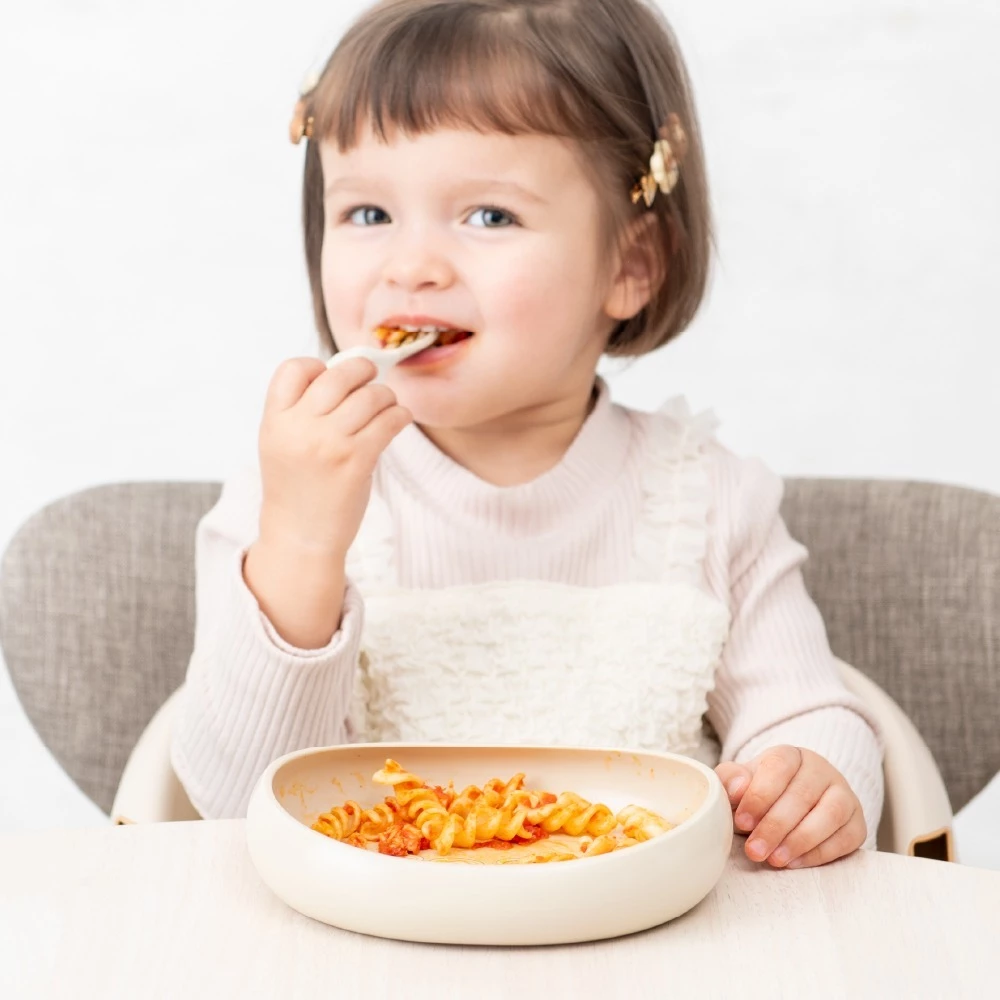 Richell Easy Scooping Plate จานป้อนอาหารเด็กขอบสูง