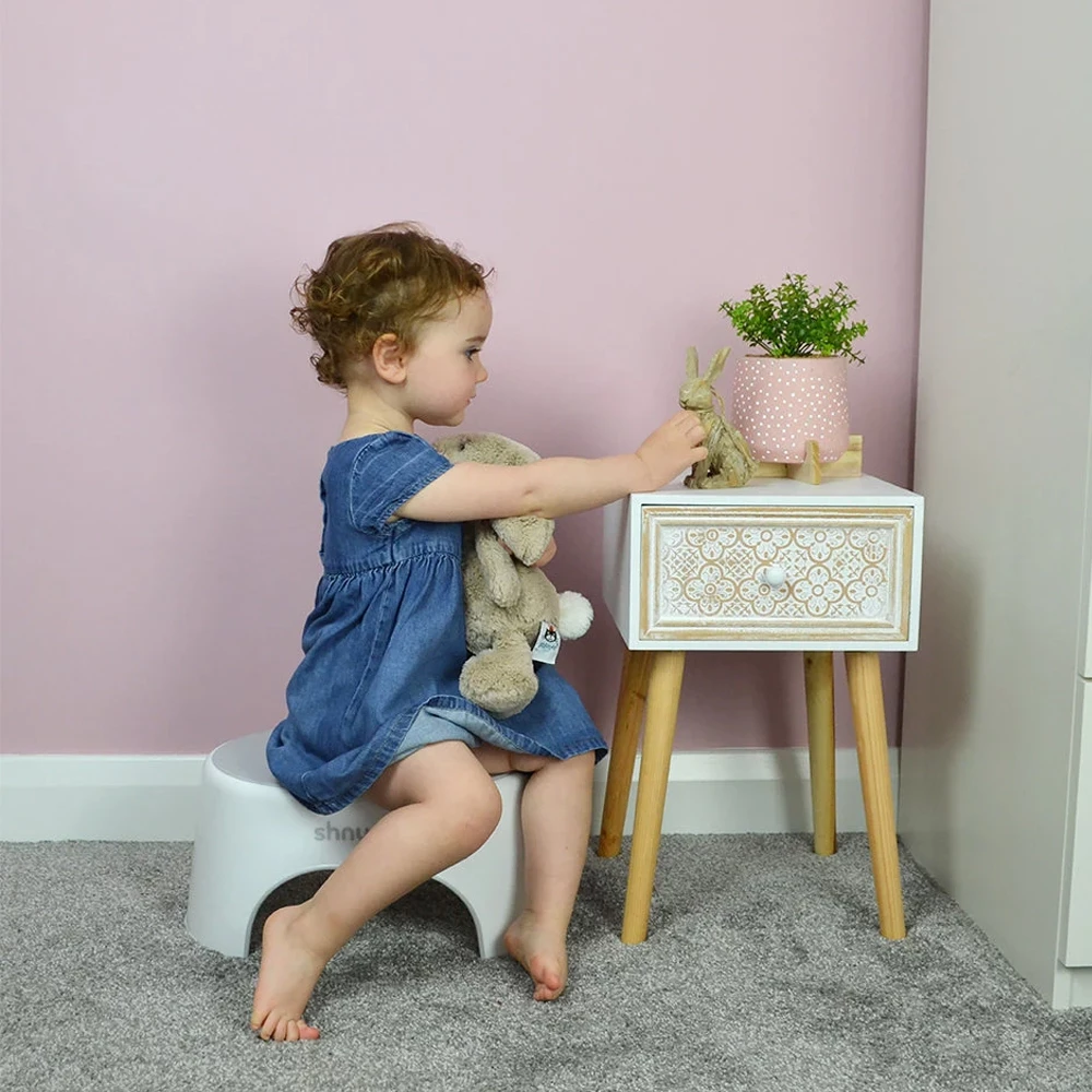 SHNUGGLE เก้าอี้เด็ก สำหรับต่อตัว เบาและความแข็งแรง Step Stool