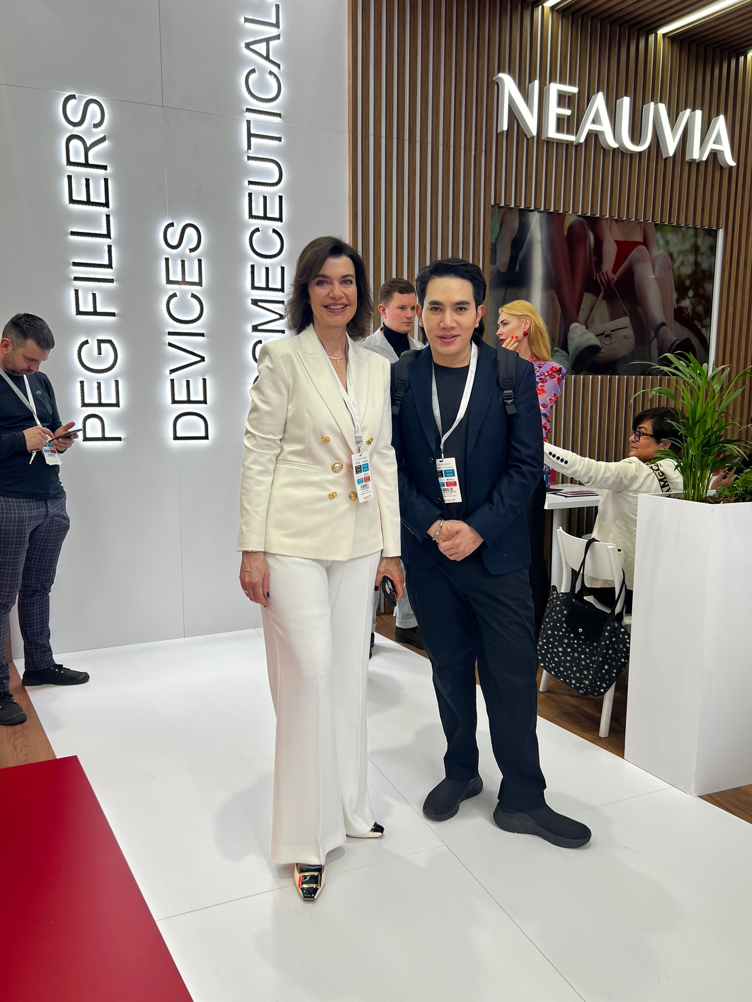 หมอรุจ ผศ. นพ. ศุภะรุจ เลื่องอรุณ แพทย์จากเอเชียหนึ่งเดียว เป็น 1 ใน Finalist จากงาน AMWC 2024 Monaco หมอรุจ ผศ. นพ. ศุภะรุจ เลื่องอรุณ แพทย์จากเอเชียหนึ่งเดียว เป็น 1 ใน Finalist จากงาน AMWC 2024 Monaco