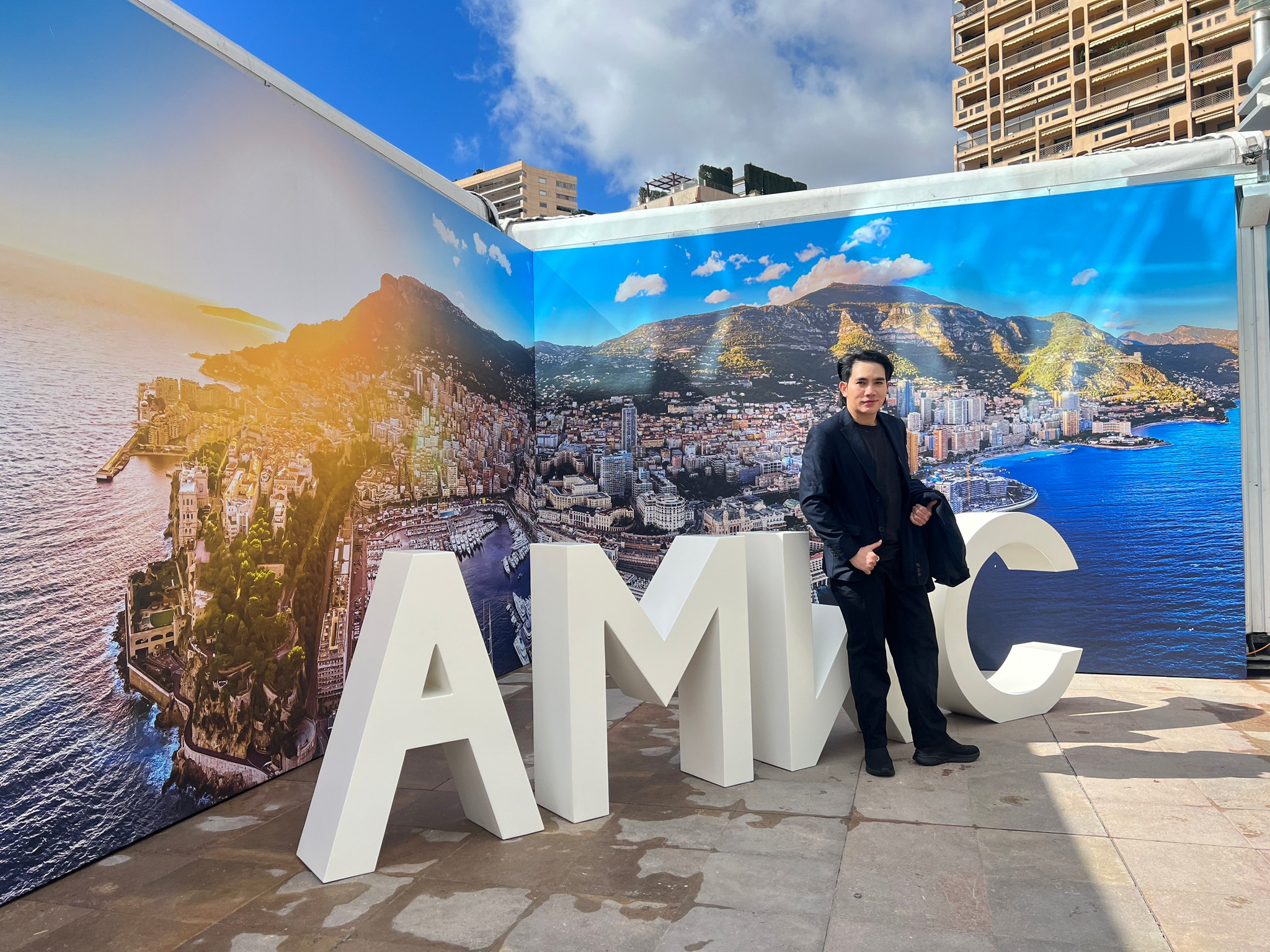 หมอรุจ ผศ. นพ. ศุภะรุจ เลื่องอรุณ แพทย์จากเอเชียหนึ่งเดียว เป็น 1 ใน Finalist จากงาน AMWC 2024 Monaco หมอรุจ ผศ. นพ. ศุภะรุจ เลื่องอรุณ แพทย์จากเอเชียหนึ่งเดียว เป็น 1 ใน Finalist จากงาน AMWC 2024 Monaco