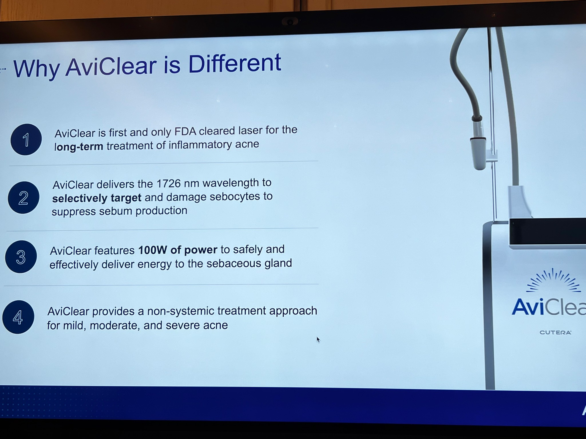 Update เครื่องเลเซอร์สำหรับรักษาสิวโดยเฉพาะ จับกับต่อมไขมันโดยตรง = AviClear 1726 nm Laser Update เครื่องเลเซอร์สำหรับรักษาสิวโดยเฉพาะ จับกับต่อมไขมันโดยตรง = AviClear 1726 nm Laser