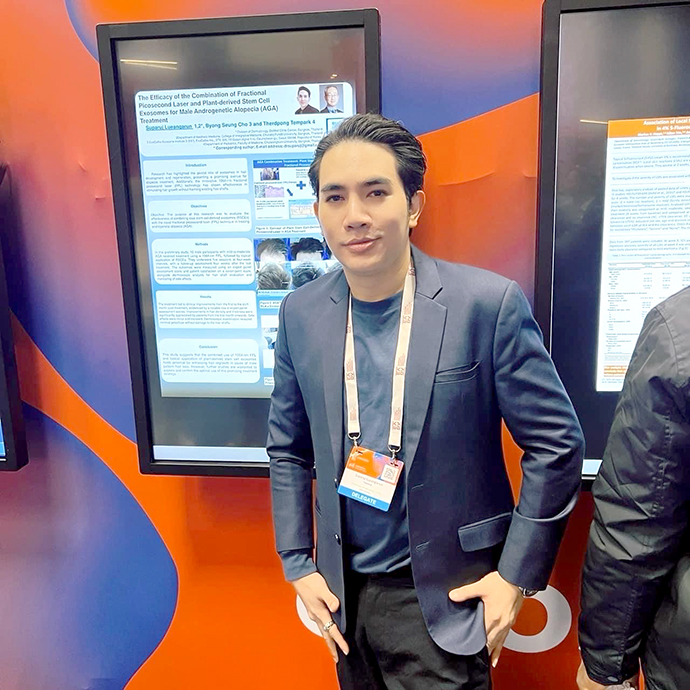 ผศ. นพ. ศุภะรุจ เลื่องอรุณ ได้มีโอกาสเข้าร่วมงานประชุมทางด้านโรคผิวหนังที่ใหญ่ที่สุดในยุโรป European academy of dermatology and venereology (EADV) 2024 ผศ. นพ. ศุภะรุจ เลื่องอรุณ ได้มีโอกาสเข้าร่วมงานประชุมทางด้านโรคผิวหนังที่ใหญ่ที่สุดในยุโรป European academy of dermatology and venereology (EADV) 2024