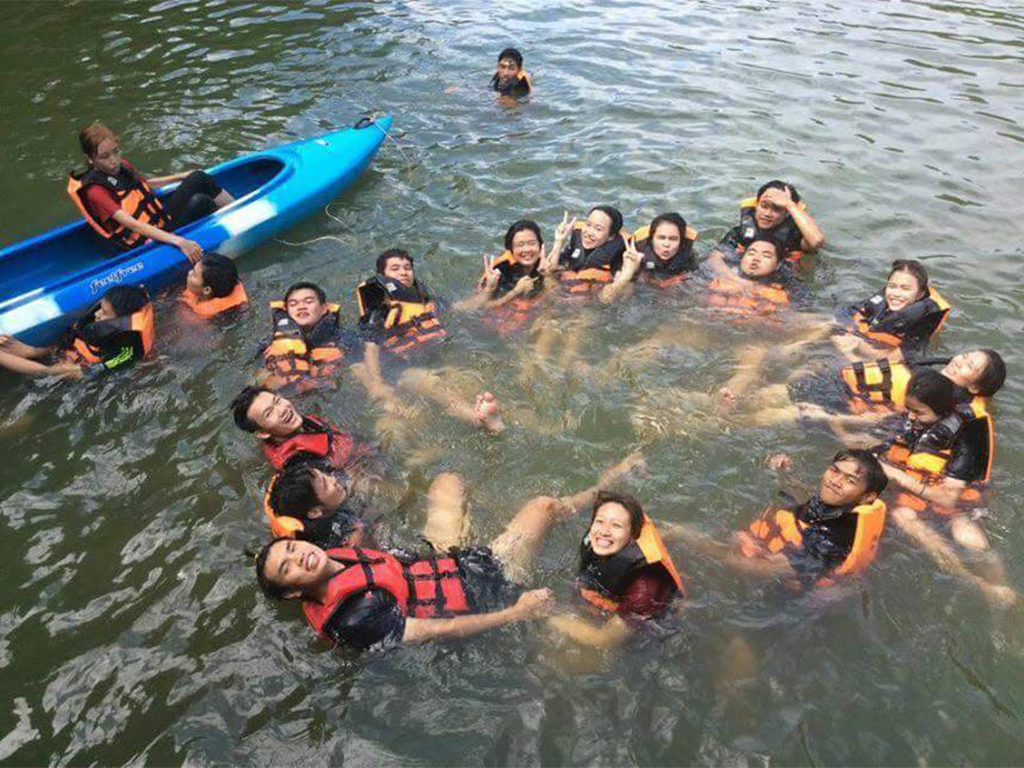 travel lampang kiewlomdam rafting ล่องแพ คาราโอเกะ พายเรือ เล่นน้ำ ตกปลา ปีนหน้าผา ชมถ้ำ เขื่อนกิ่วลม ลำปาง