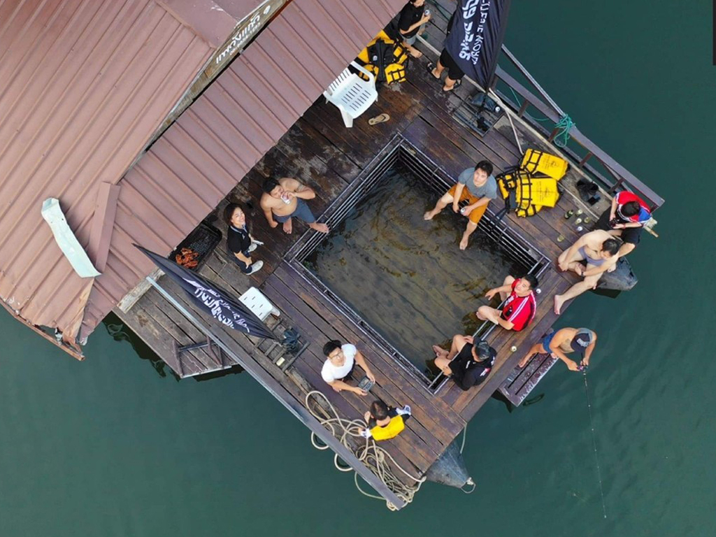 ล่องแพ คาราโอเกะ พายเรือ เล่นน้ำ ตกปลา ปีนหน้าผา ชมถ้ำ เขื่อนกิ่วลม ลำปาง