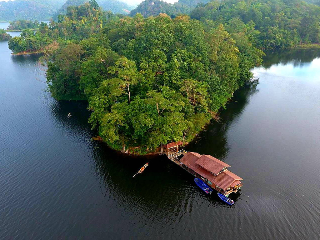 เกาะวังแก้ว ล่องแพ คาราโอเกะ อาหาร ที่พัก เขื่อนกิ่วลม ที่เที่ยว ลำปาง