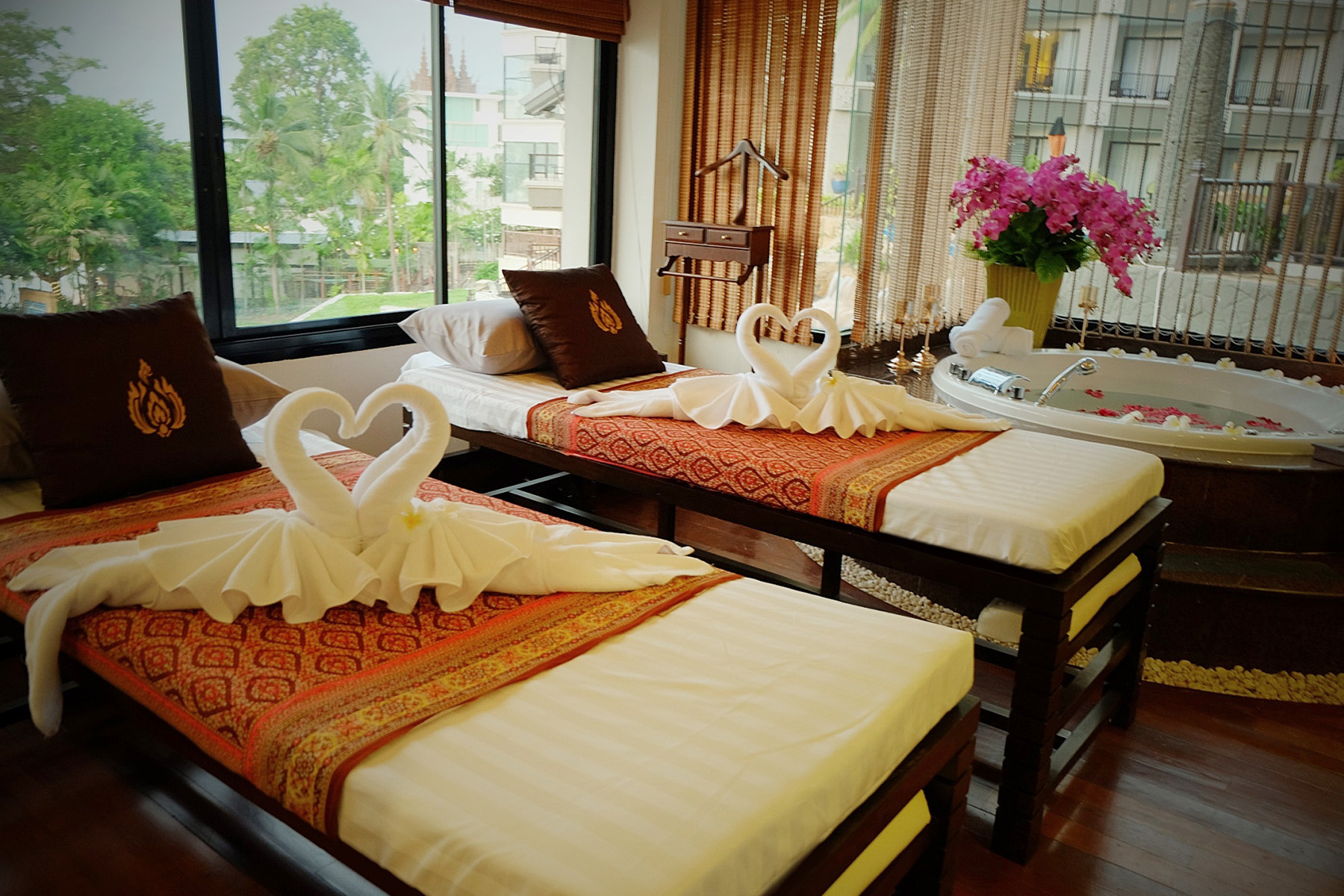 Nil Spa Massage In Garden Cliff Resort & Spa Pattaya Chonburi 芭堤雅 水疗 按摩 Паттайя Спа Массаж