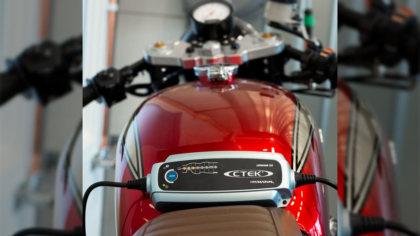 เครื่องชาร์จแบตมอเตอร์ไซค์