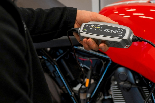 CTEK รุ่น XS 0.8 เครื่องชาร์จแบตรถยนต์ CTEK รุ่น XS 0.8