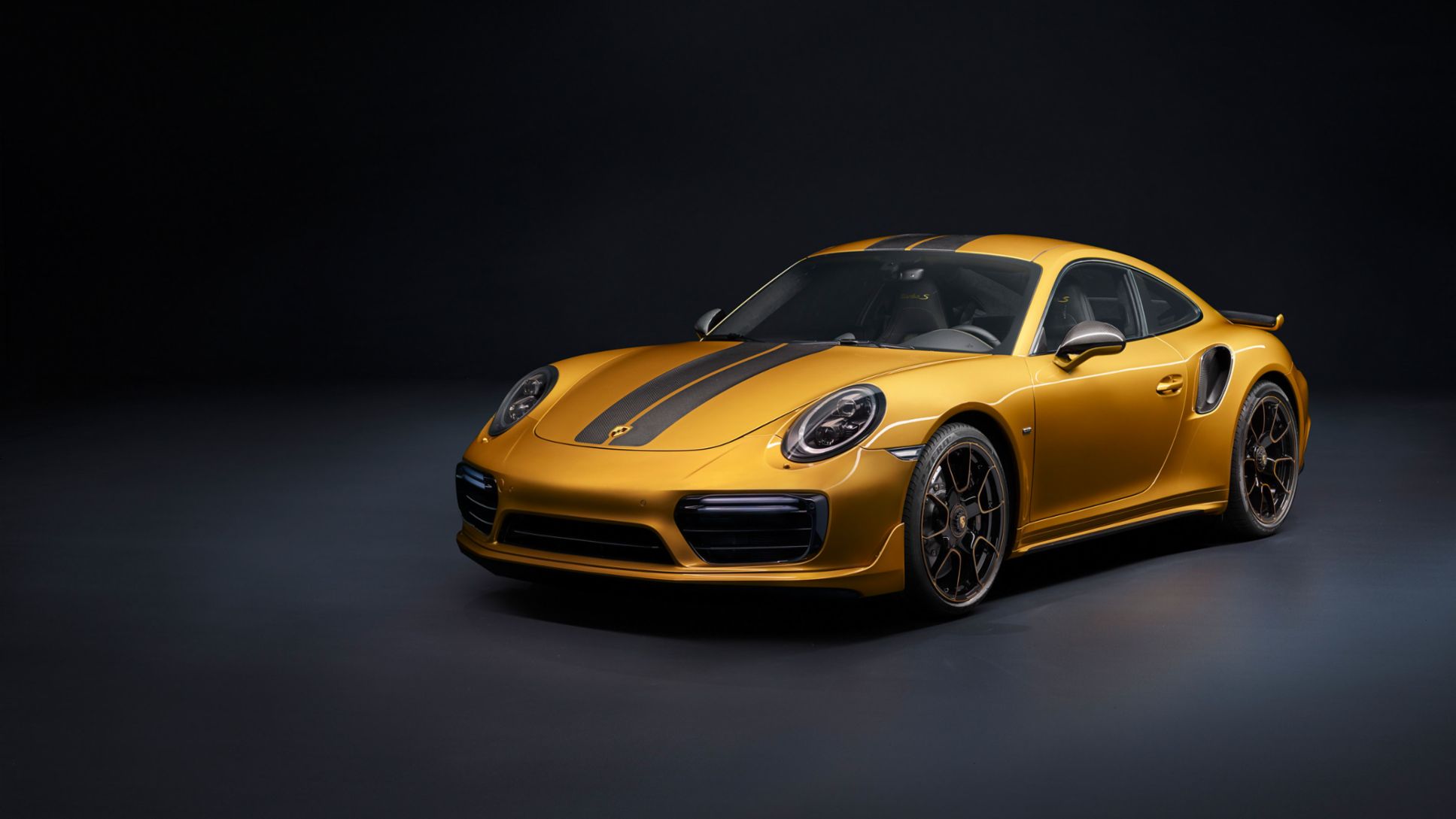 Porsche 911 Turbo S Exclusive Series สีเหลือง