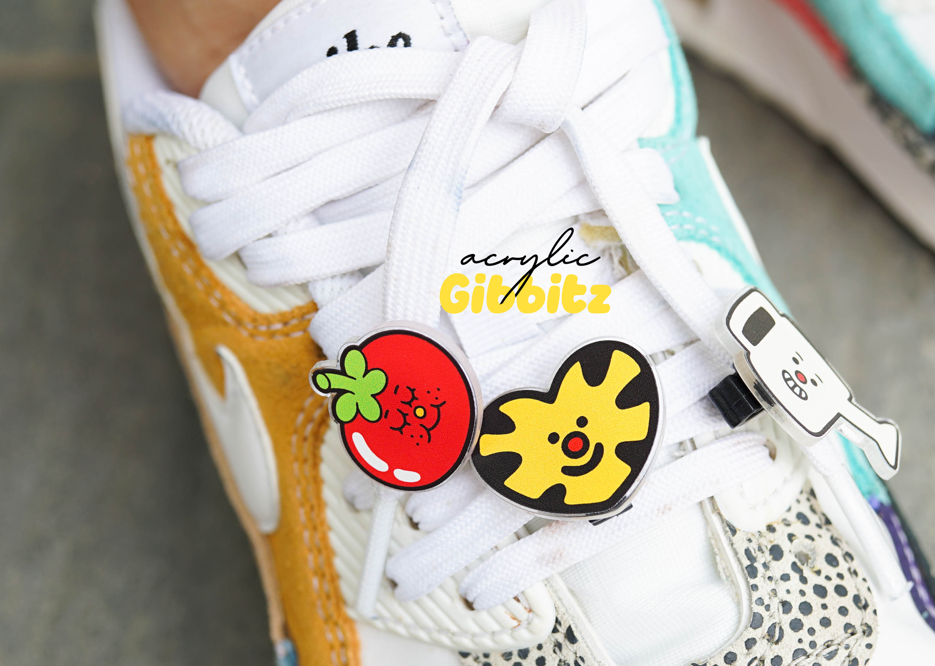 ตุ๊กตาติดเชือกรองเท้า  ตุ๊กตาติดเชือกรองเท้า