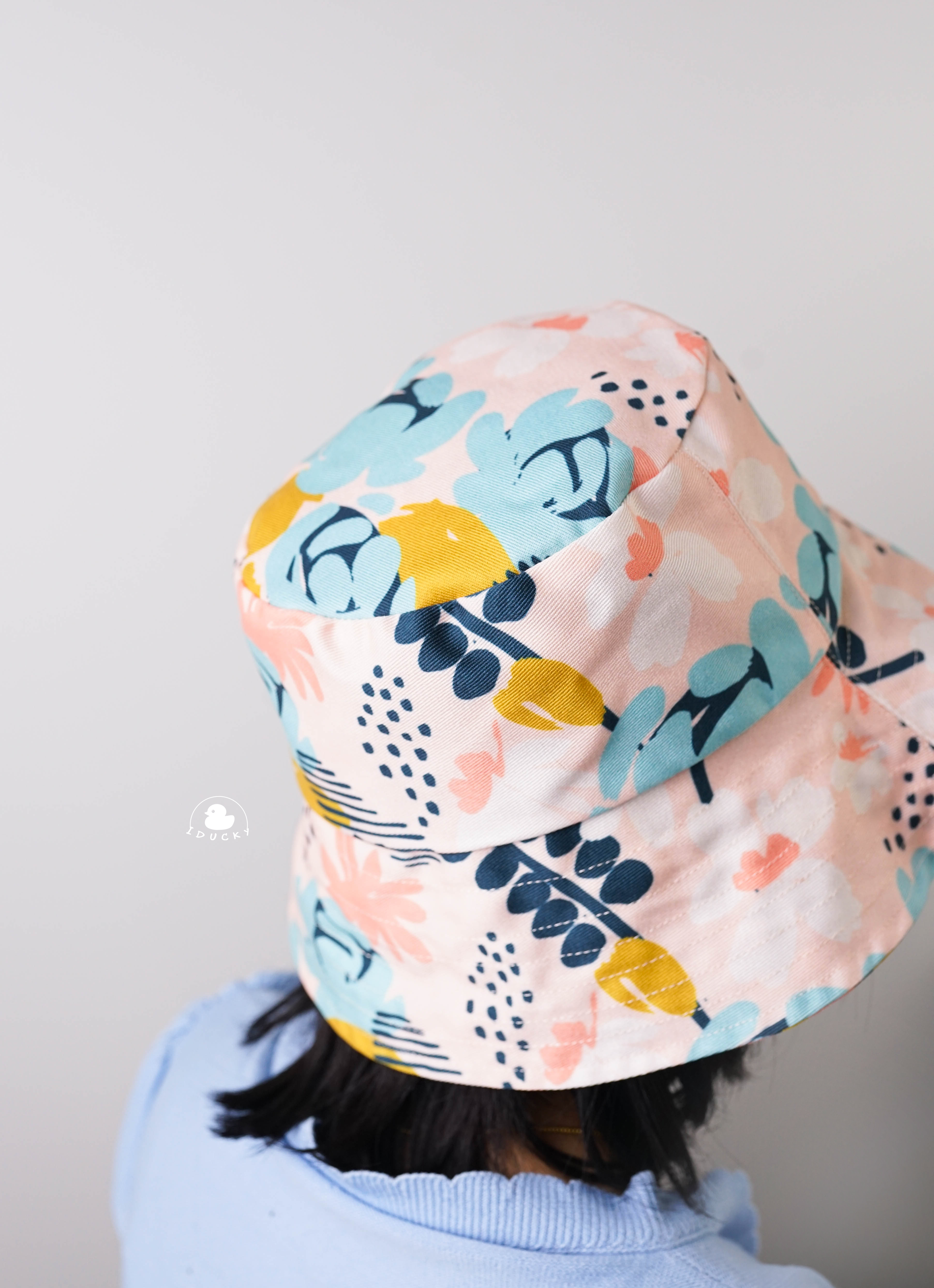 รับผลิตหมวกปีกรอบใบ รับผลิตหมวกปีกรอบใบ