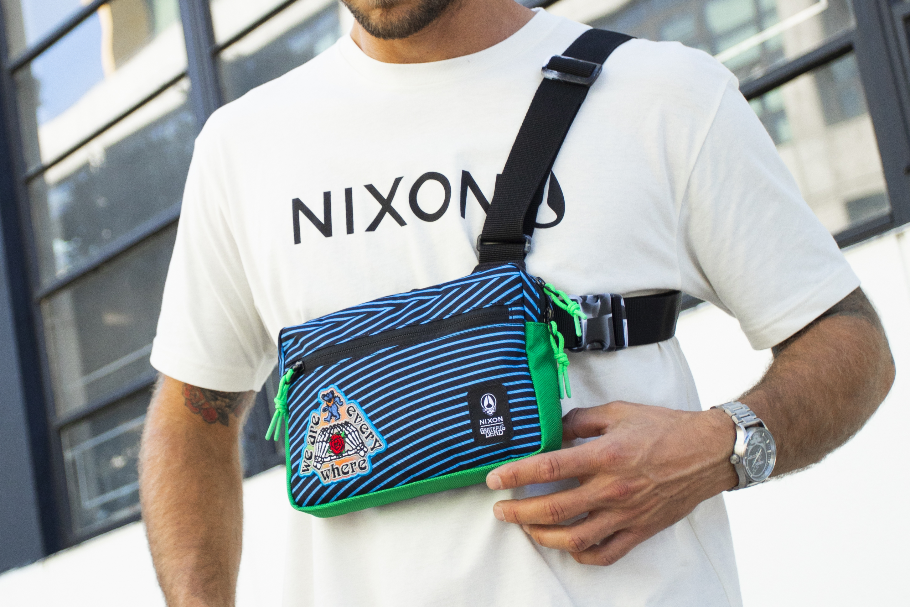 กระเป๋าสะพายข้าง Nixon x GRATEFUL DEAD