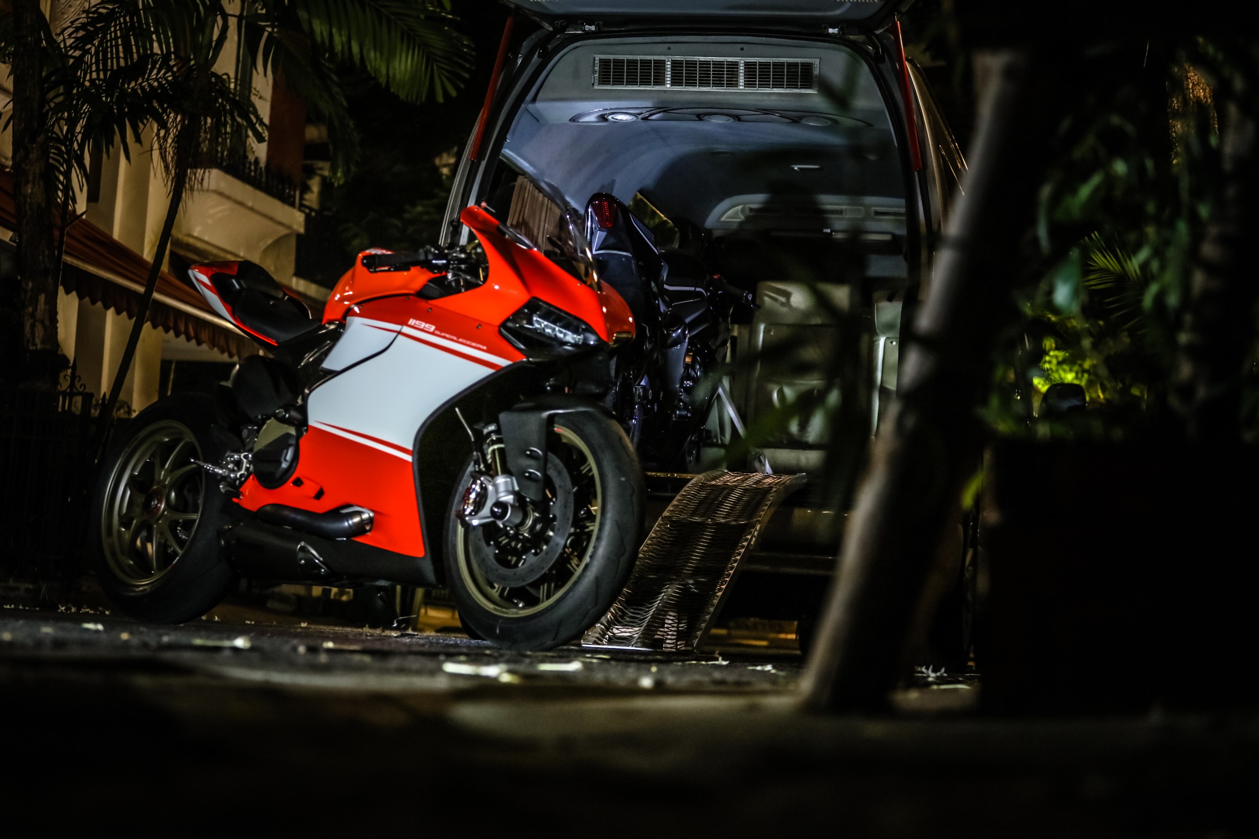 ขนส่งรถมอเตอร์ไซด์_superbike_bigbike_ducati_ทั่วประเทศ กทม ต่างจังหวัด เหนือ อีสาน กลาง ใต้ mpkconcept