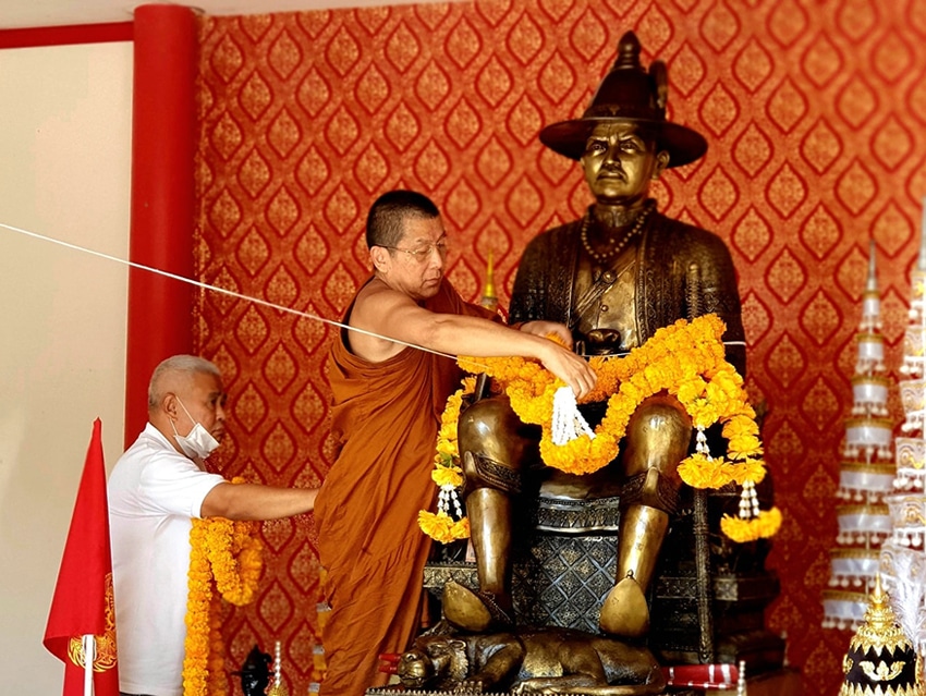 ศาลพระเจ้าตากสิน