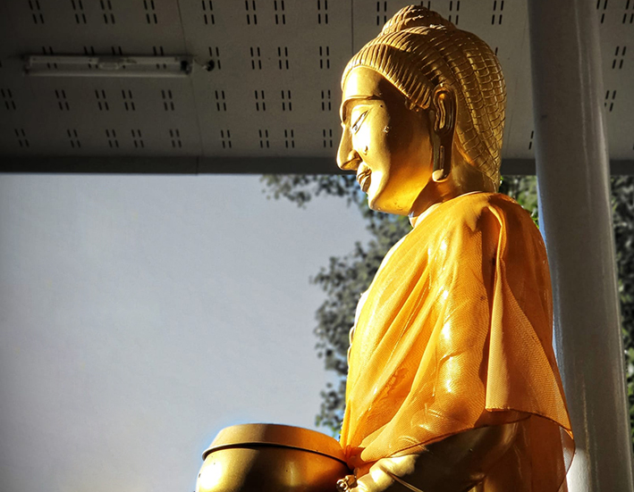 หลวงพ่อเงินไหลมาเทมา