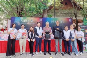 PARADISE and the executives, together with Choice Mini Store Co., Ltd., organized a meeting of the Sub Area Managers of Choice Mini Store. They gave out products and joined in a game activity to build relationships.