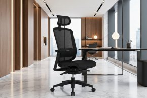  โต๊ะนั่งทำงาน ในห้องผู้บริหาร