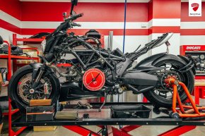 Desmo Service ของ Ducati ไม่ใช่แค่เปลี่ยนสายพาน!